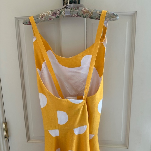 ELLEN TRACY CROSS BACK SUNDRESS-YELLOW POLKA DOTS WITH WHITE BUTTONS-Size 12 - Picture 3 of 10
